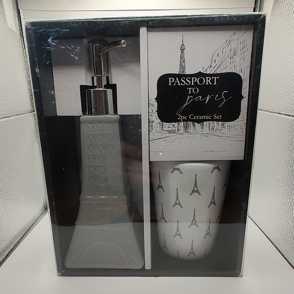 2 PC Paris Ceramic Set NWOT Toothbrush Holder - Picture 1 of 6